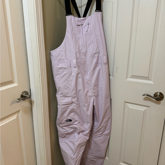 The North Face Freedom Insulated Bibs - Women's size 3X/3G Short - Picture 7 of 7